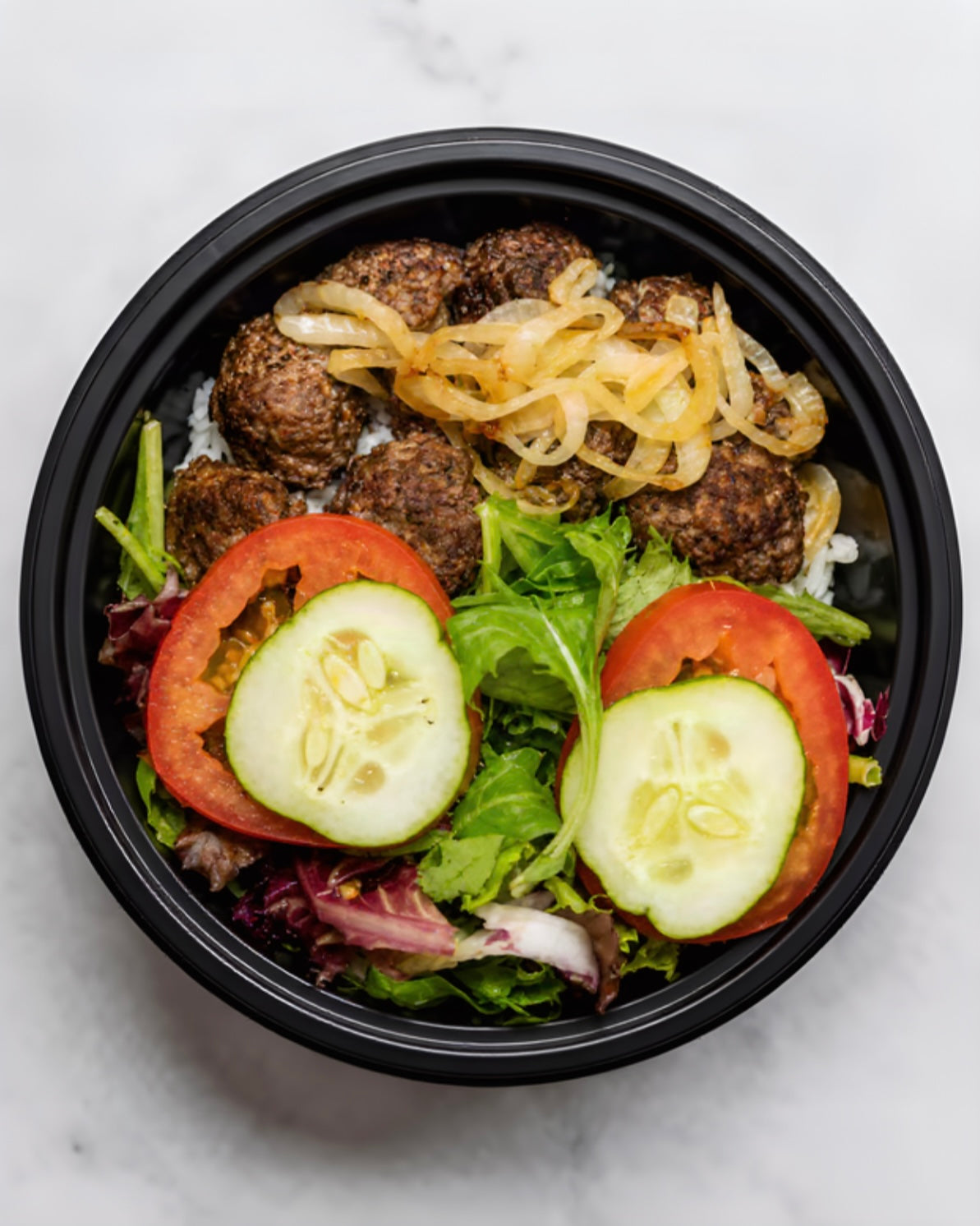 Almuerzo - Albóndigas carne molida, Arroz, Ensalada verde