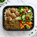 Albóndigas de Pavo con Arroz, Lentejas y Ensalada