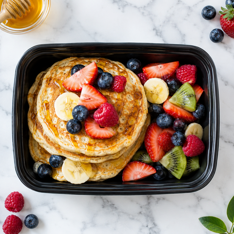 Pancakes de Proteína con Frutas Frescas y Miel